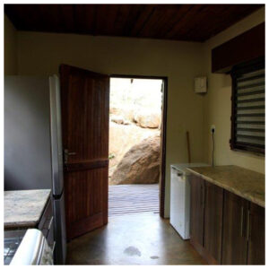 Rotsinbos-Modern-Communal-Kitchen-Gallery-3