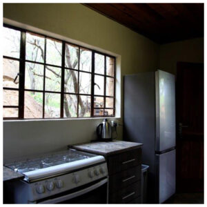 Rotsinbos-Modern-Communal-Kitchen-Gallery-4
