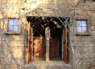 Rotsinbos-Bush-Camp-and-Lodge-Gallery-15